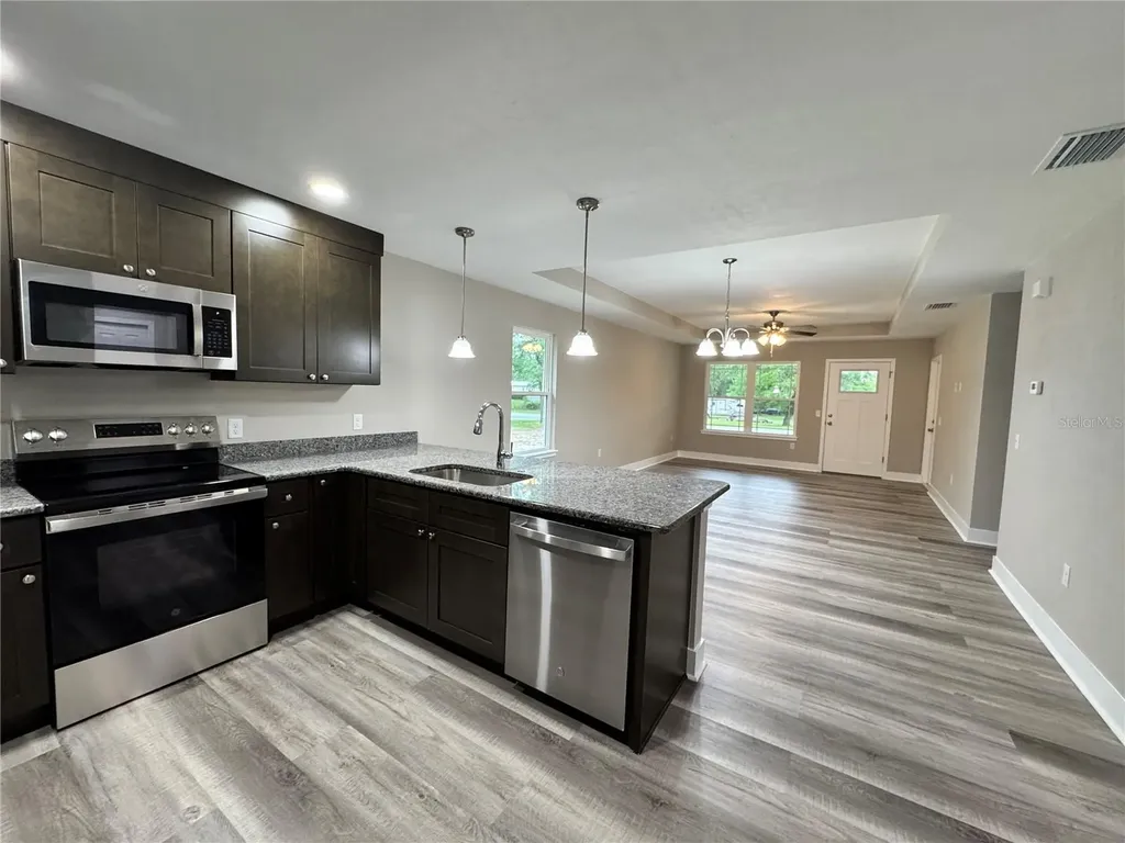 8523 SE 70th Avenue Trenton FL 32693