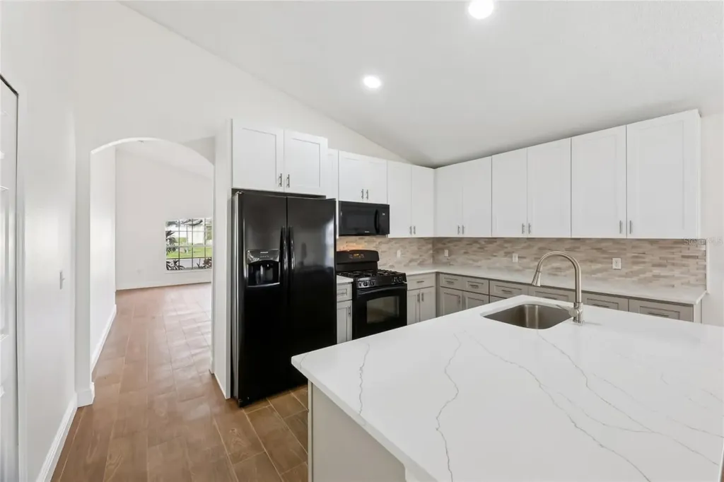 221 Garberia Drive Davenport FL 33837