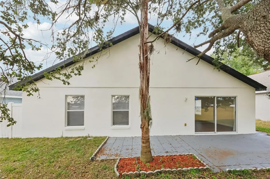 221 Garberia Drive Davenport FL 33837