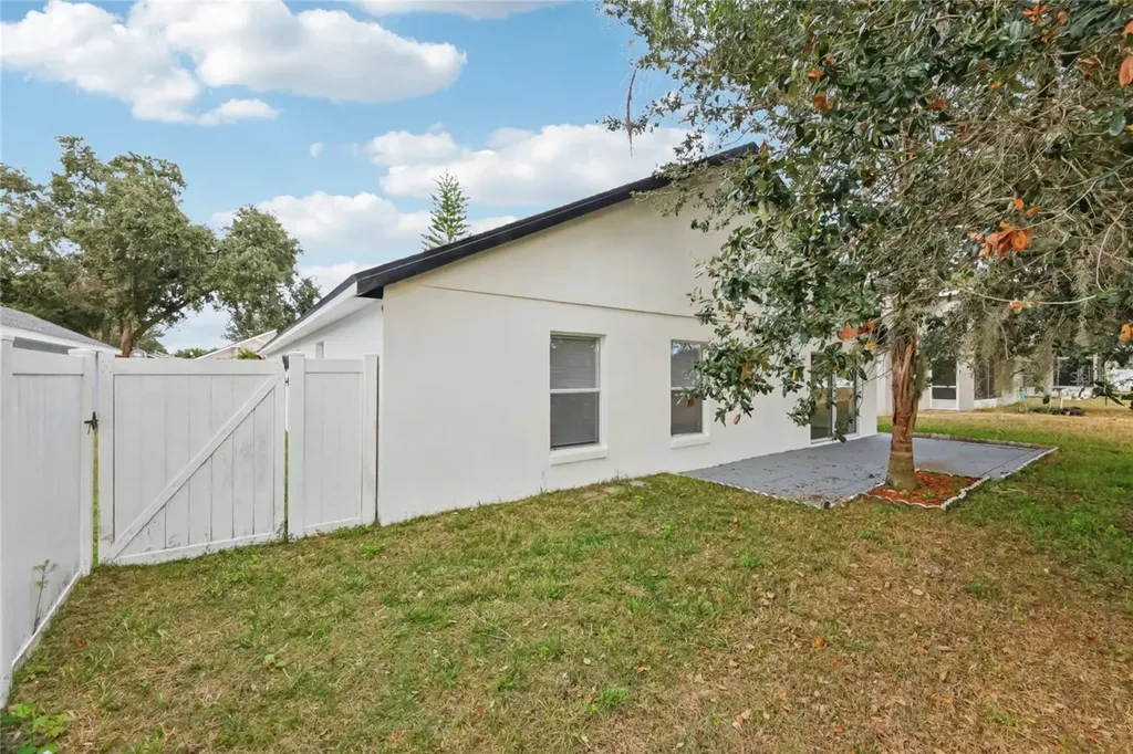 221 Garberia Drive Davenport FL 33837
