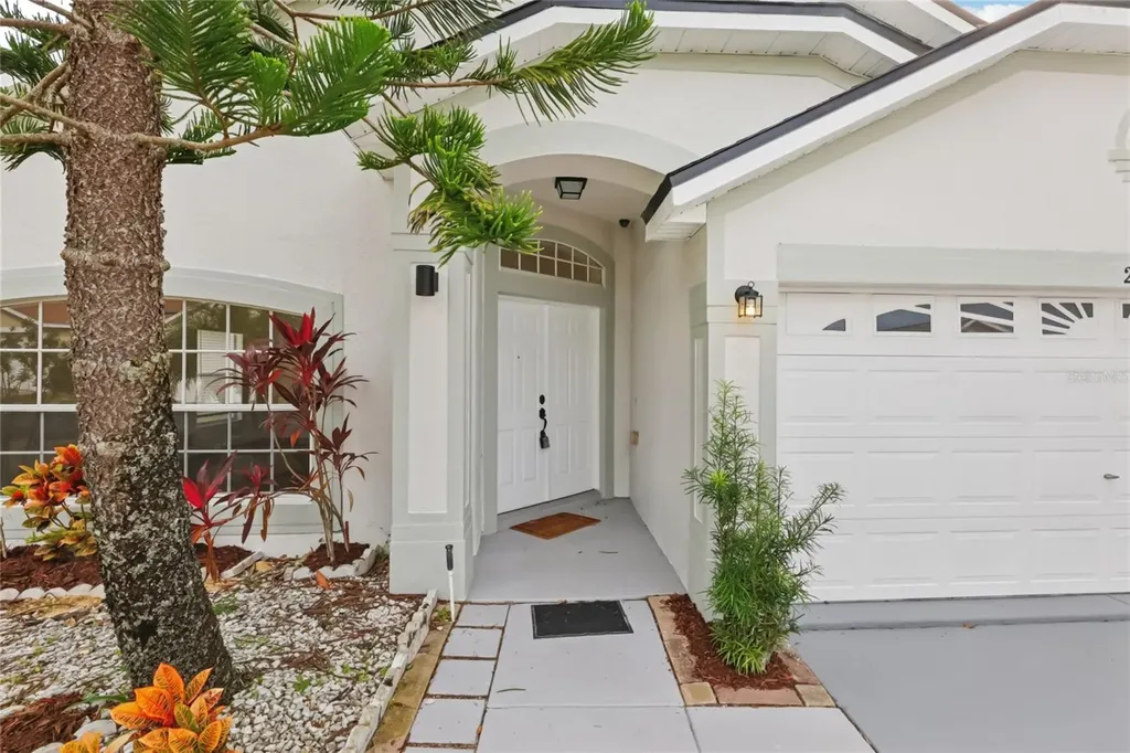221 Garberia Drive Davenport FL 33837