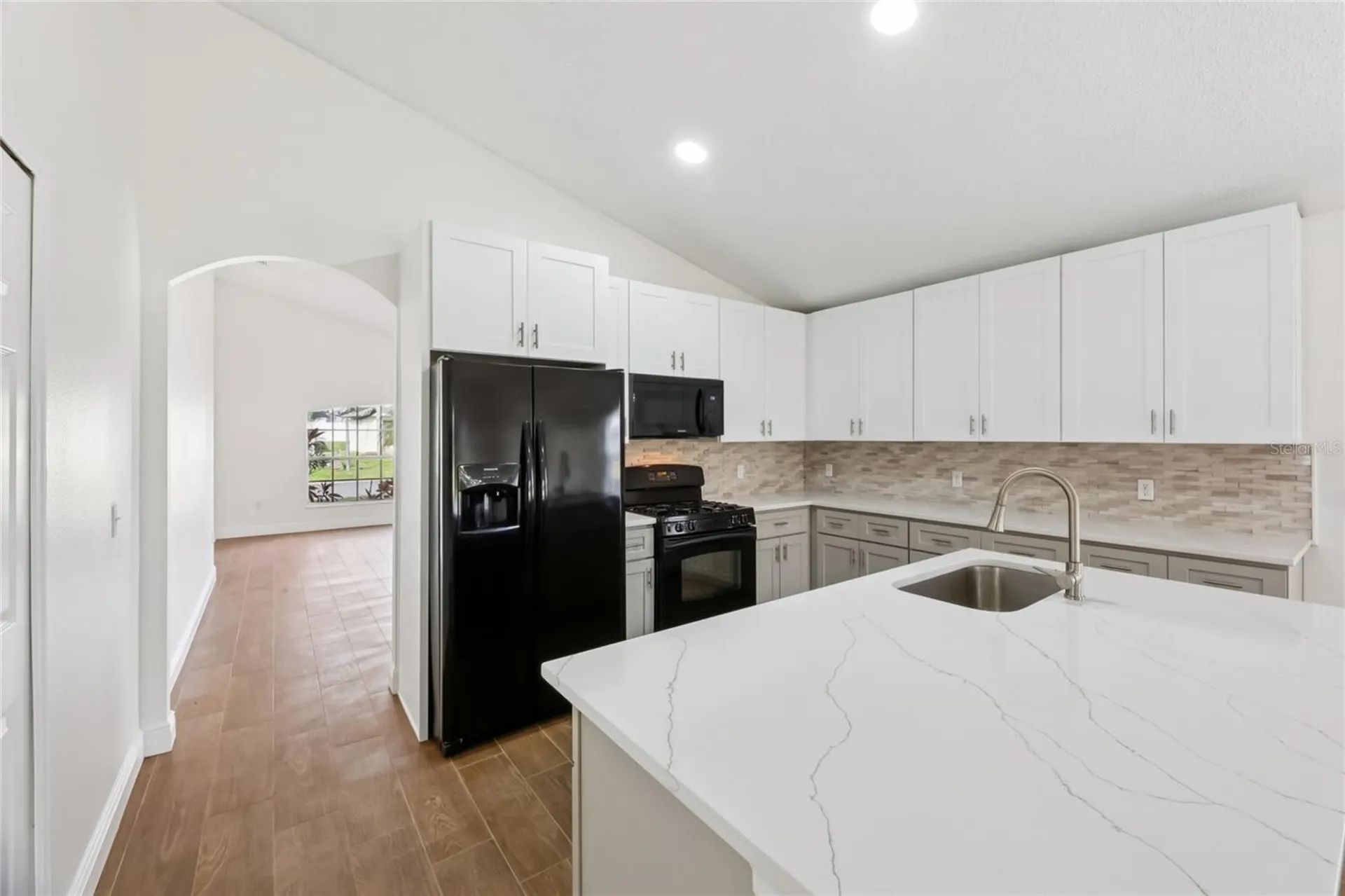 221 Garberia Drive Davenport FL 33837