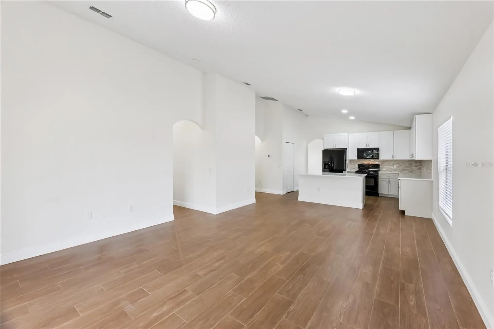 221 Garberia Drive Davenport FL 33837