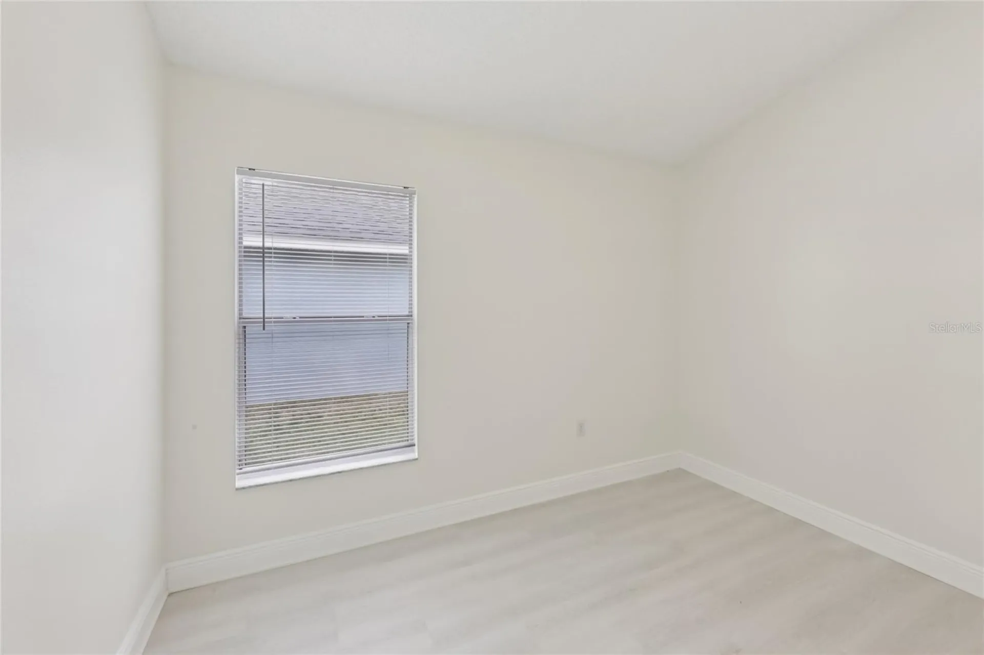 221 Garberia Drive Davenport FL 33837