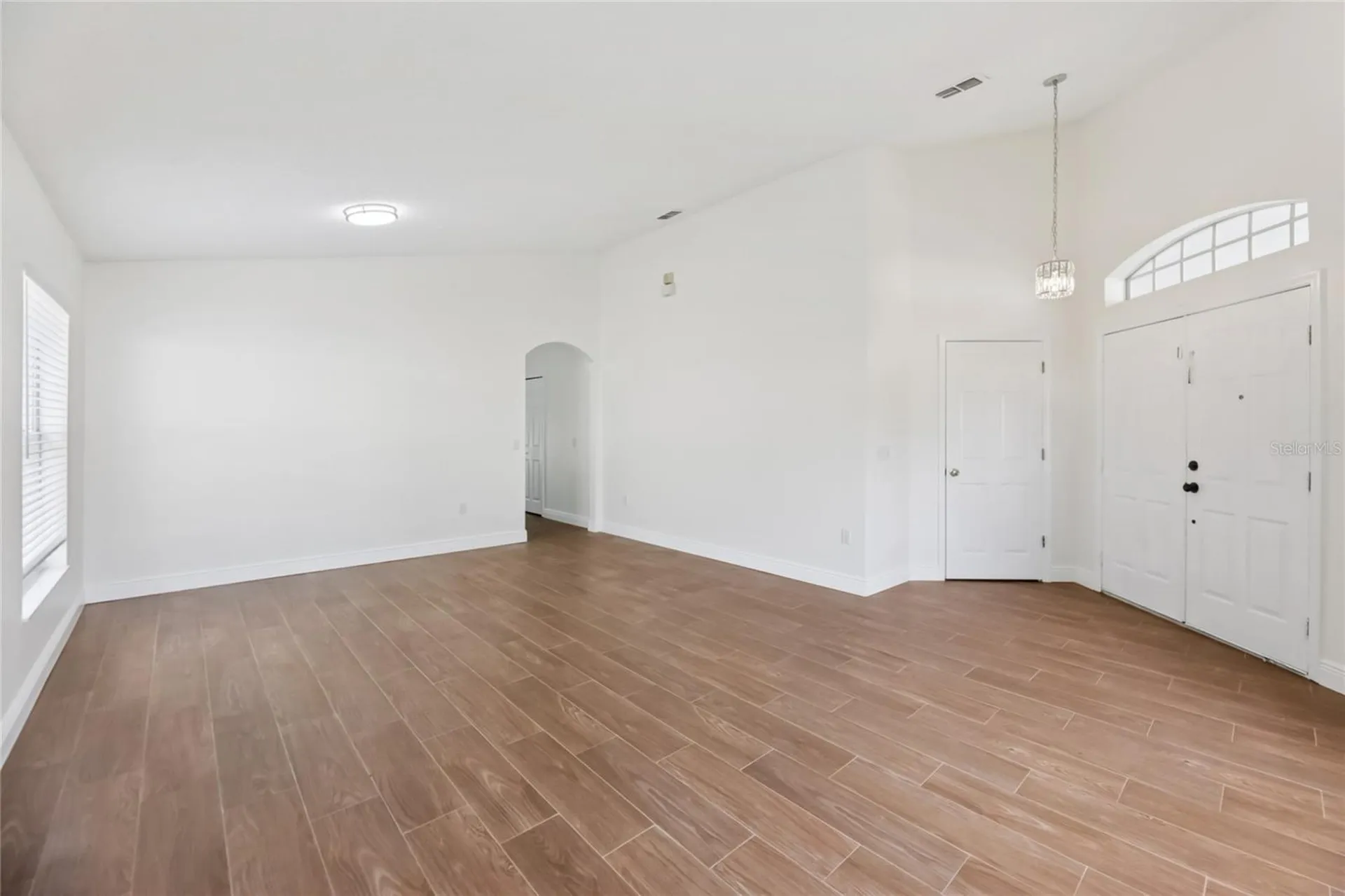 221 Garberia Drive Davenport FL 33837