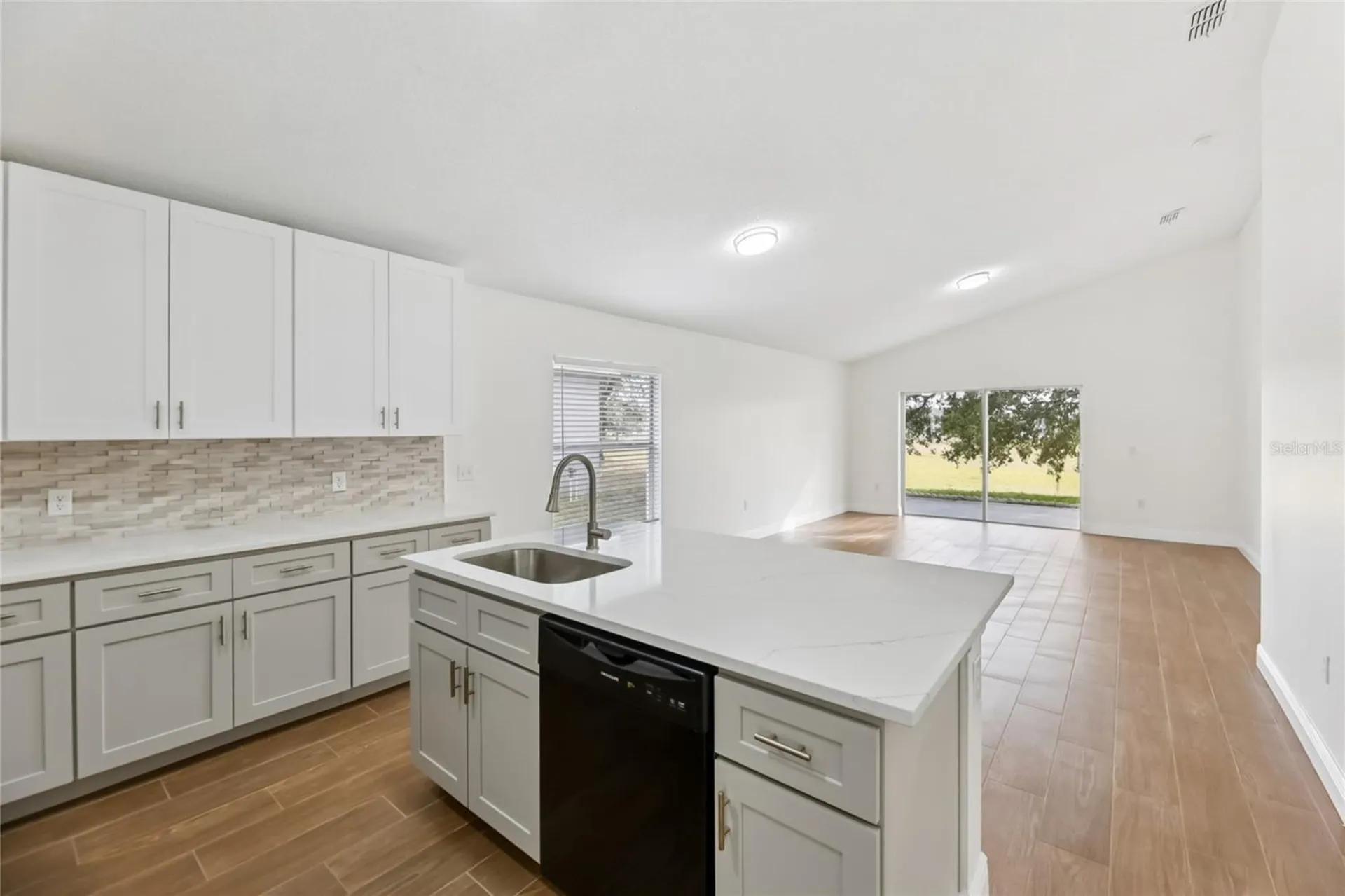 221 Garberia Drive Davenport FL 33837