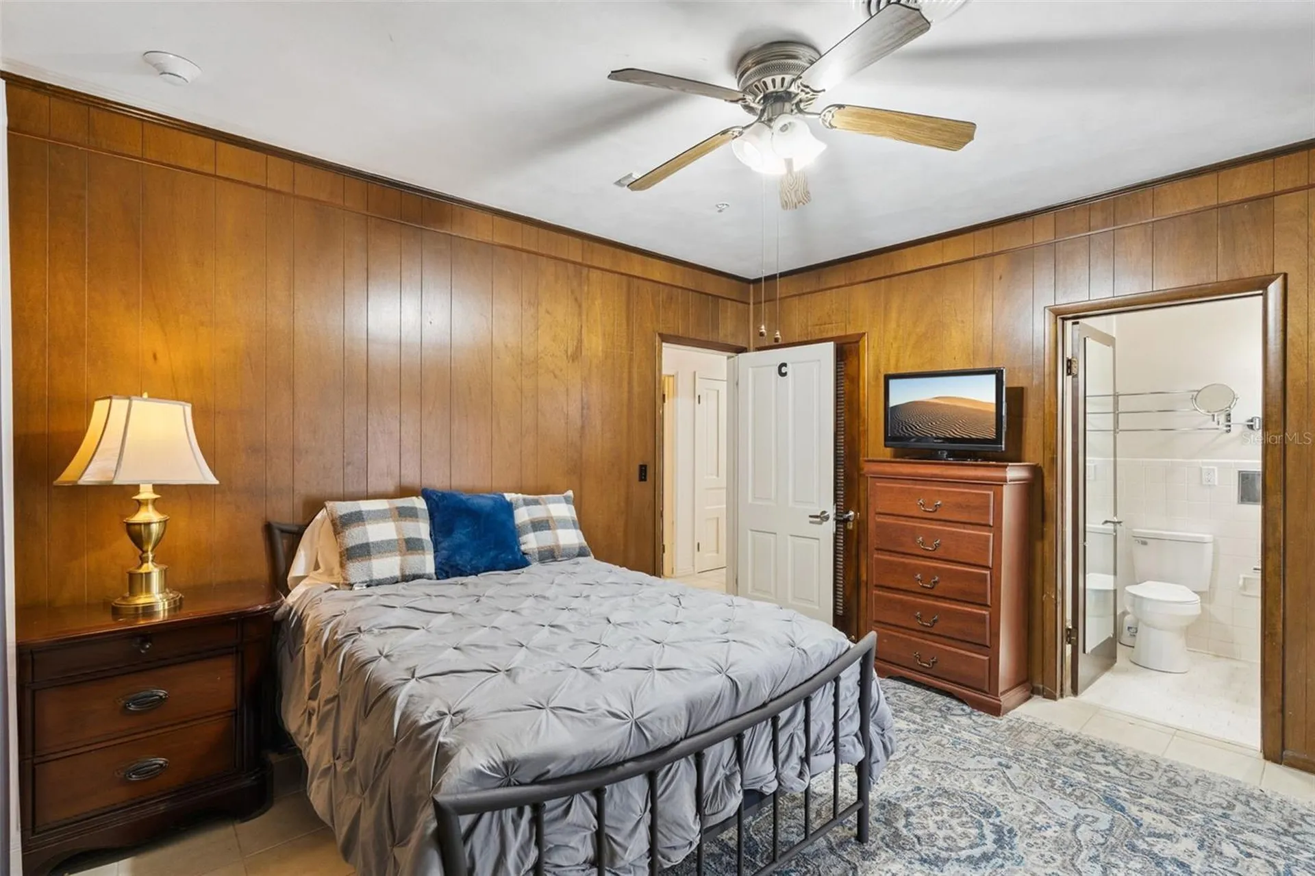 27 S Center Street Eustis FL 32726