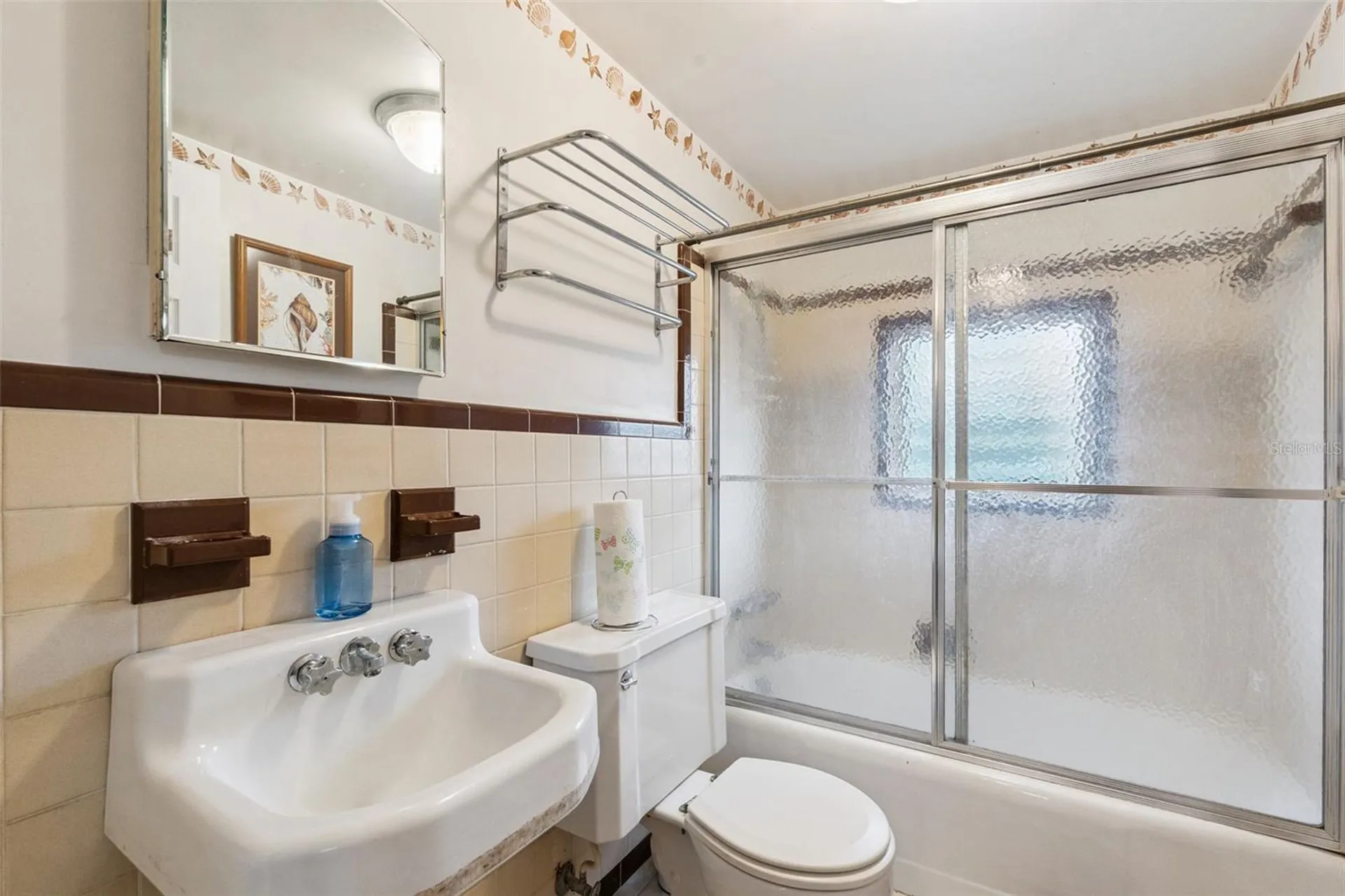 27 S Center Street Eustis FL 32726