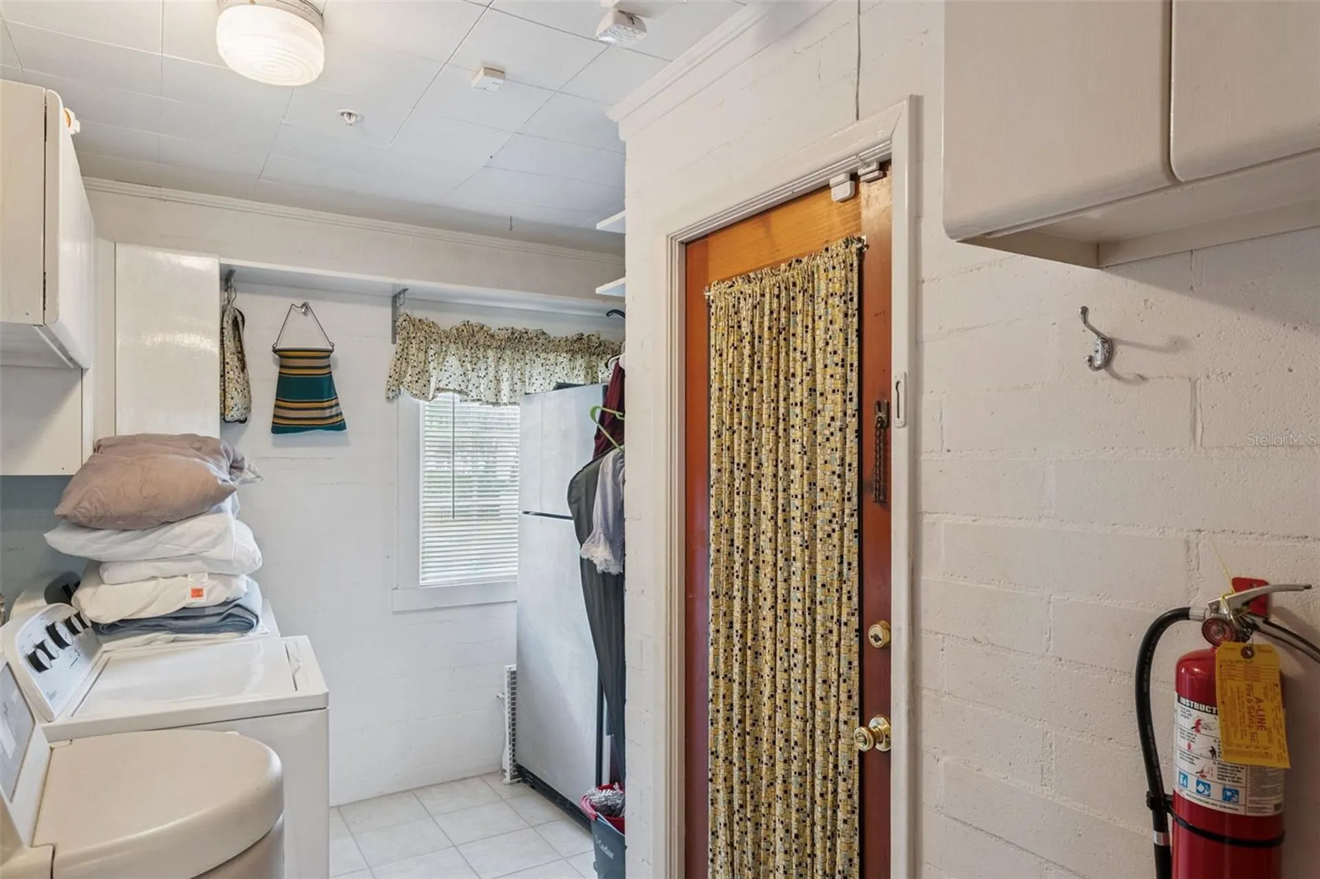 27 S Center Street Eustis FL 32726