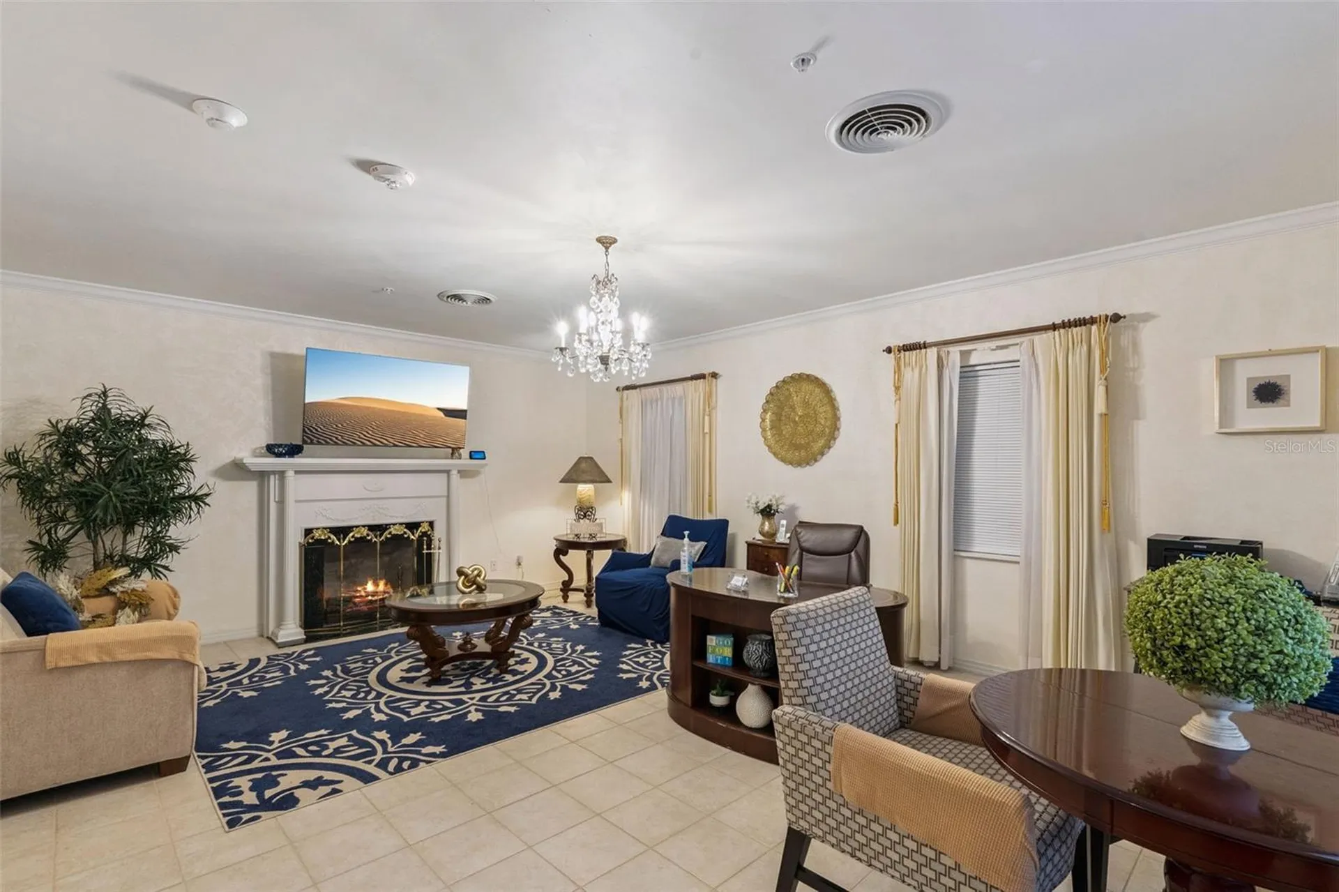 27 S Center Street Eustis FL 32726