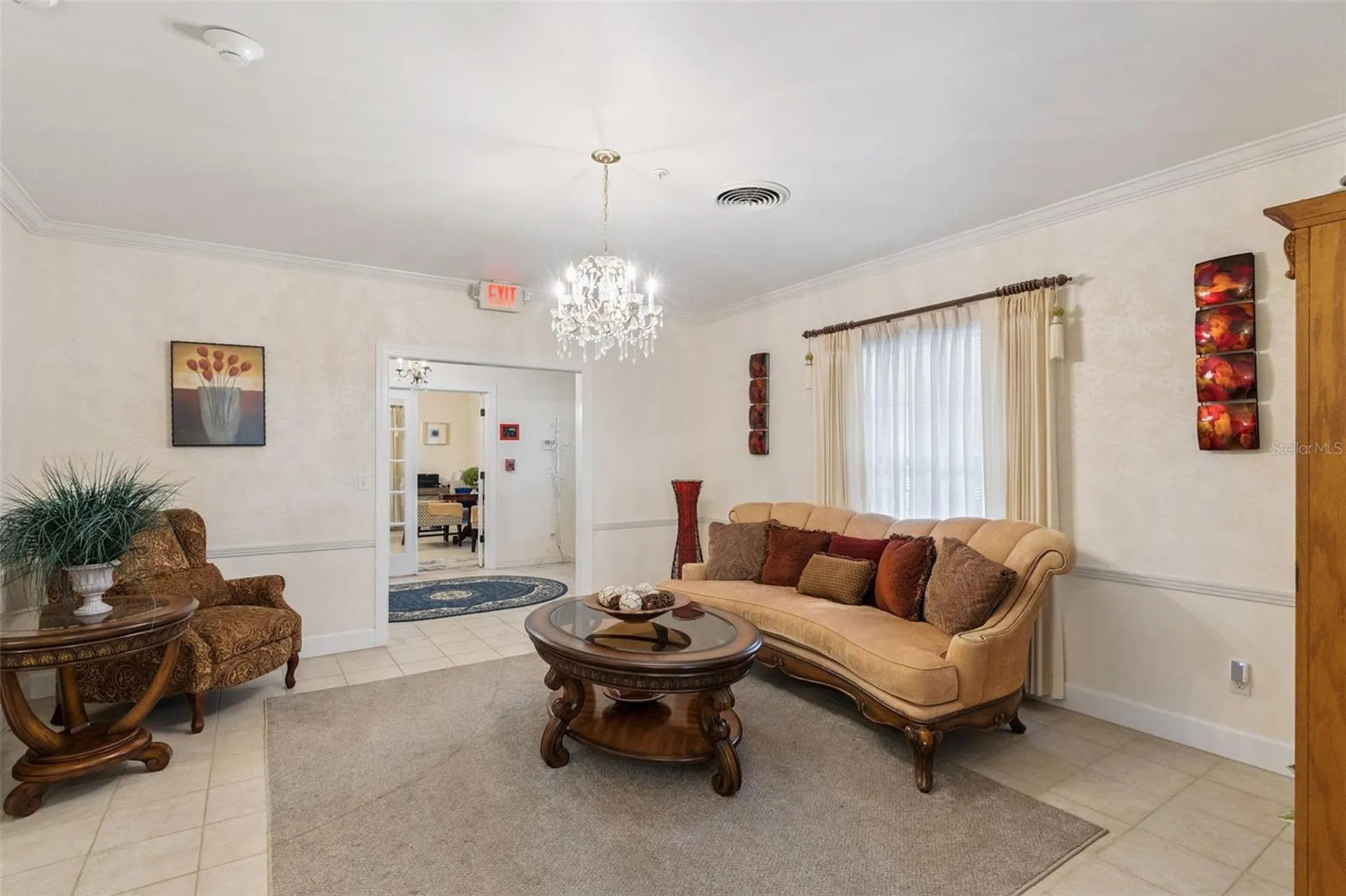 27 S Center Street Eustis FL 32726