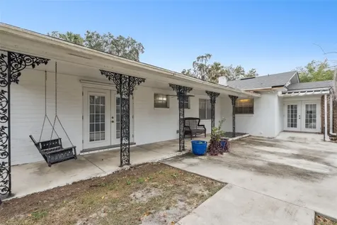 27 S Center Street Eustis FL 32726