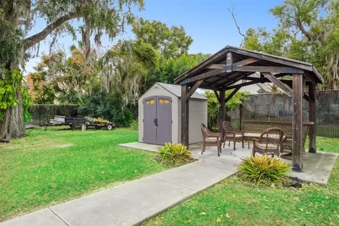 27 S Center Street Eustis FL 32726