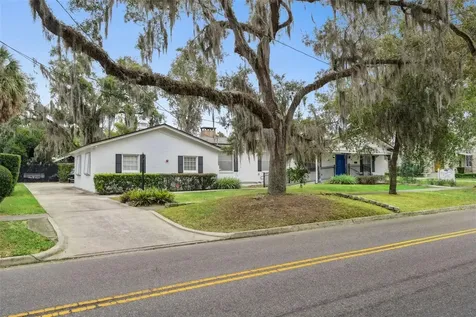 27 S Center Street Eustis FL 32726