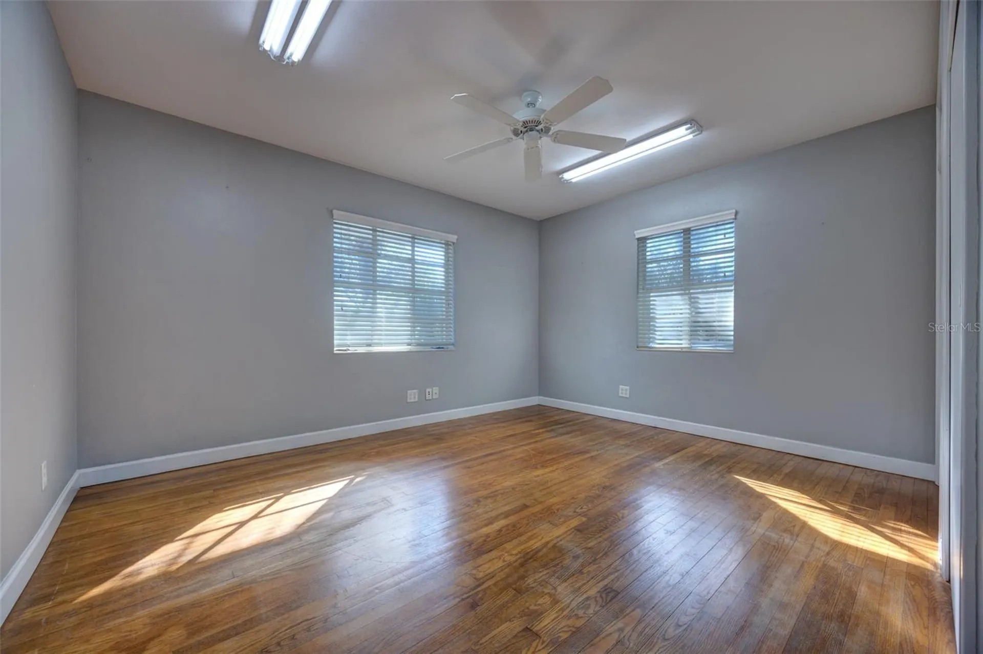 909 W New York Avenue Deland FL 32720