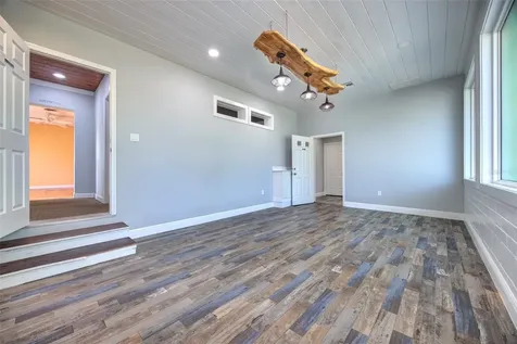 909 W New York Avenue Deland FL 32720