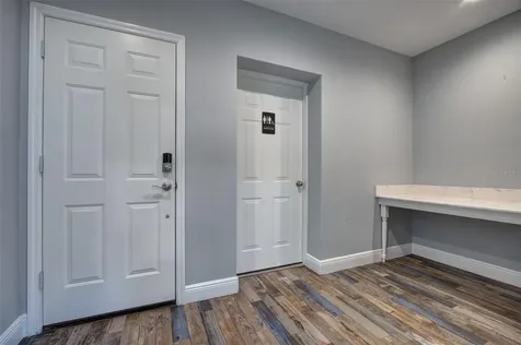 909 W New York Avenue Deland FL 32720