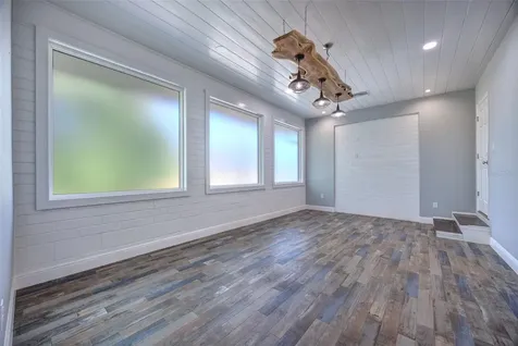 909 W New York Avenue Deland FL 32720