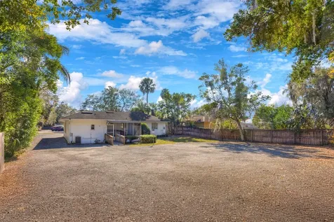 909 W New York Avenue Deland FL 32720