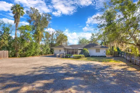 909 W New York Avenue Deland FL 32720