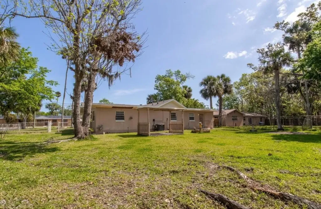 416 S Caroline Street Daytona Beach FL 32114