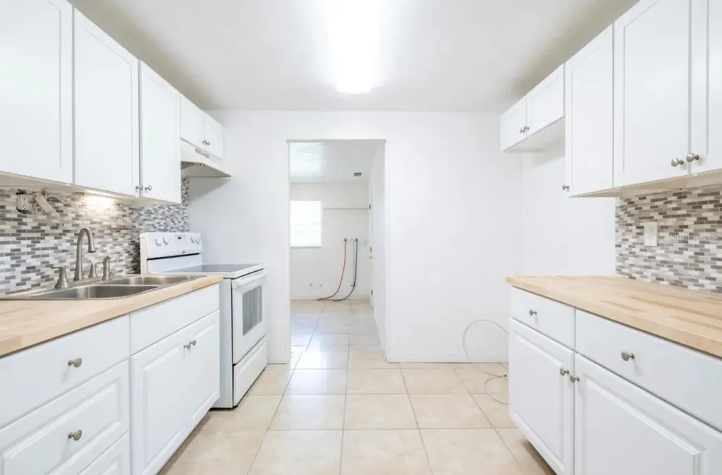 416 S Caroline Street Daytona Beach FL 32114