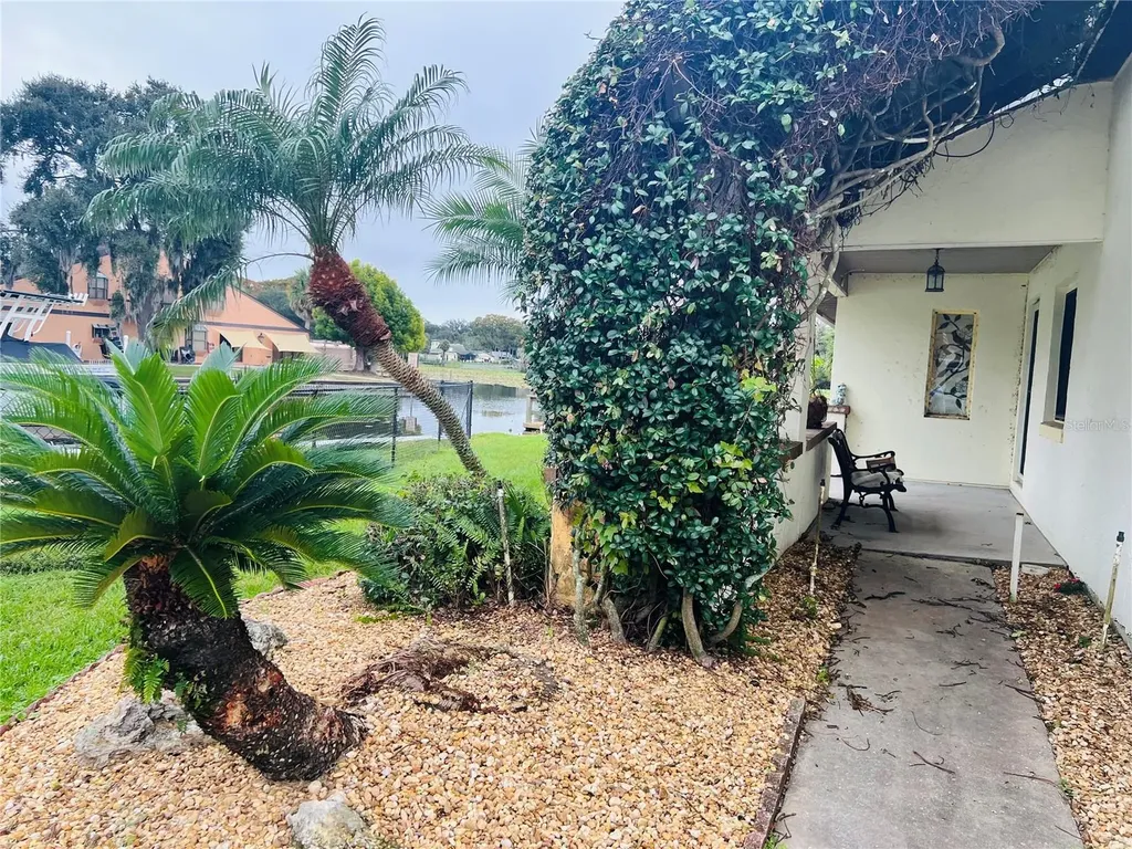 832 Palm Harbor Court Leesburg FL 34748