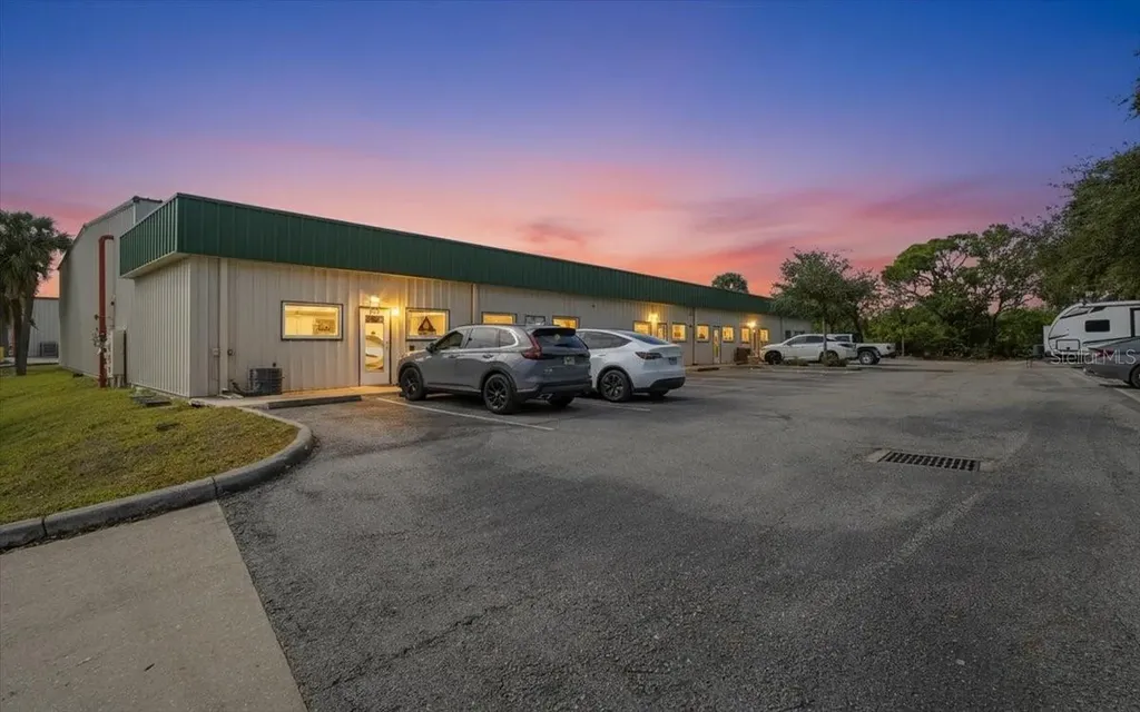 6612 26th Court E Sarasota FL 34243