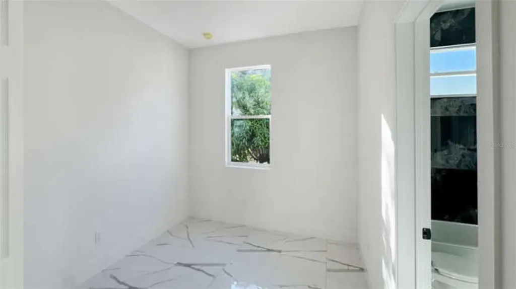 27 W 8th Street Apopka FL 32703