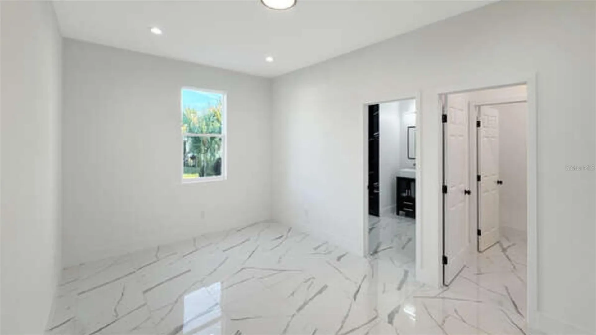 27 W 8th Street Apopka FL 32703