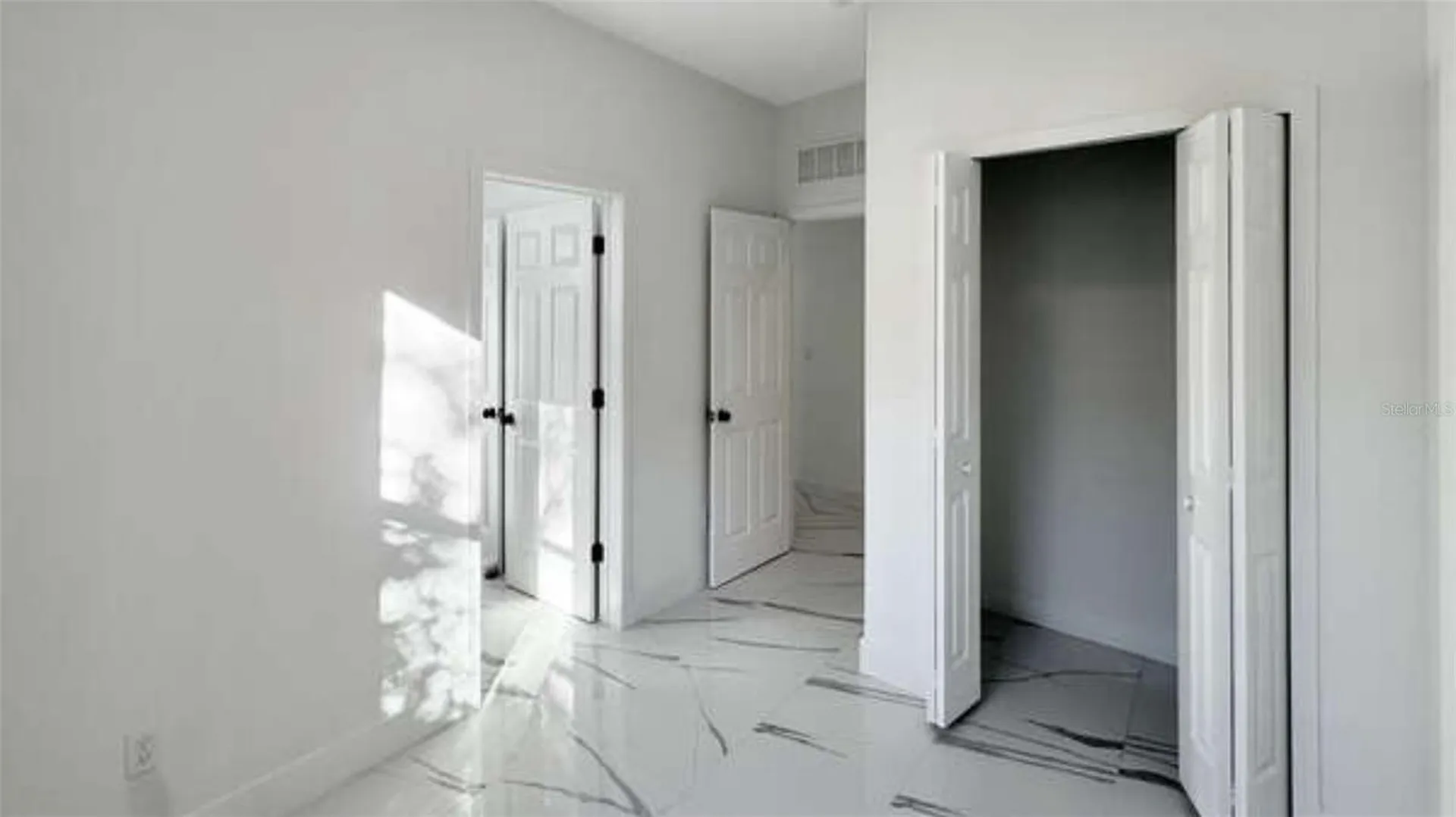 27 W 8th Street Apopka FL 32703