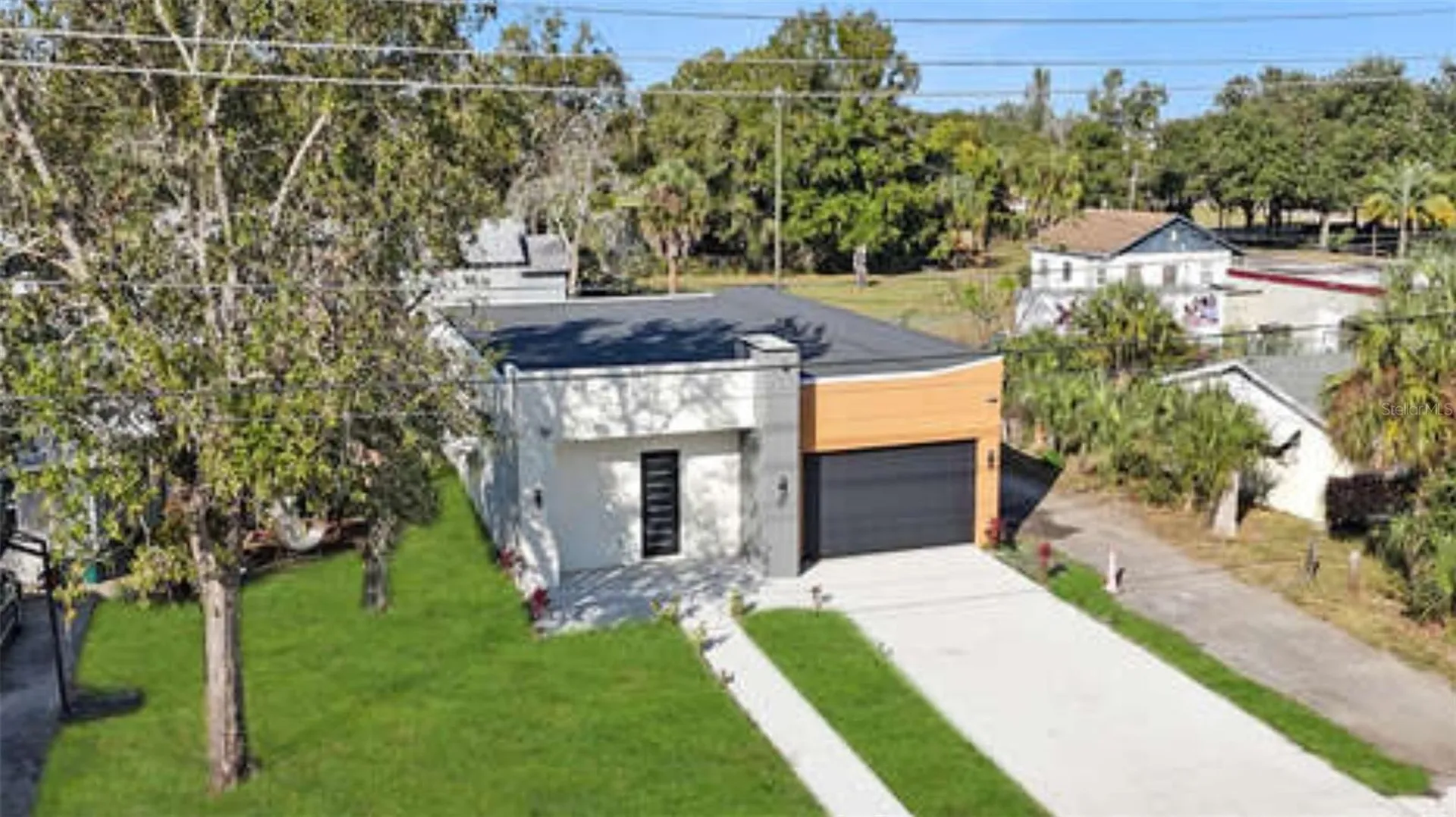 27 W 8th Street Apopka FL 32703