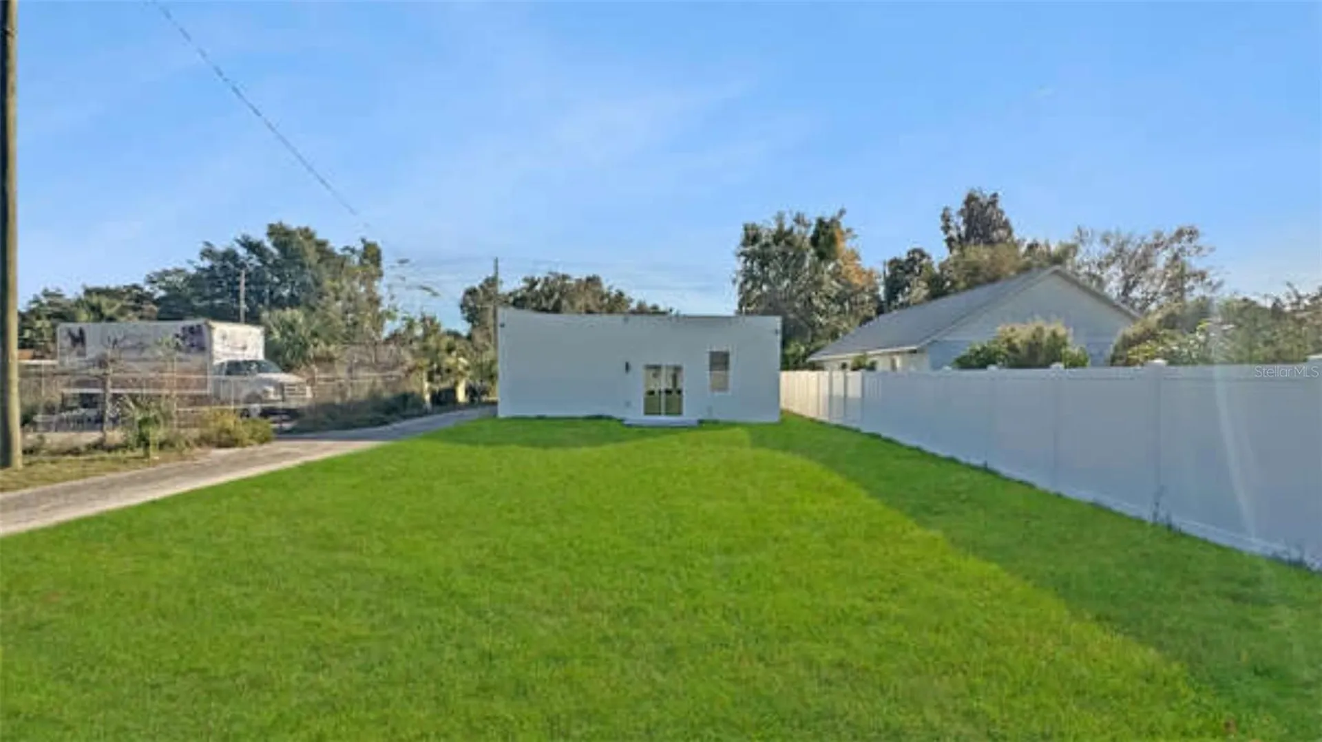 27 W 8th Street Apopka FL 32703
