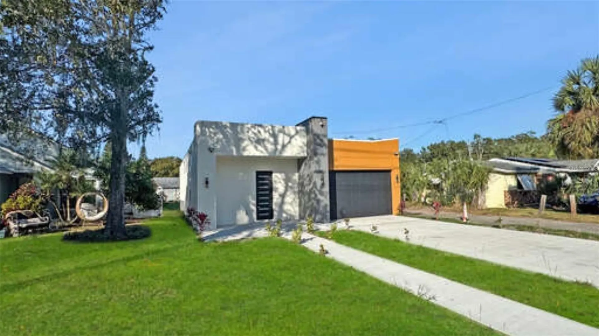 27 W 8th Street Apopka FL 32703