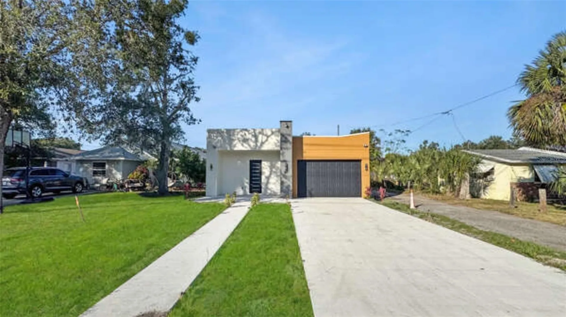 27 W 8th Street Apopka FL 32703