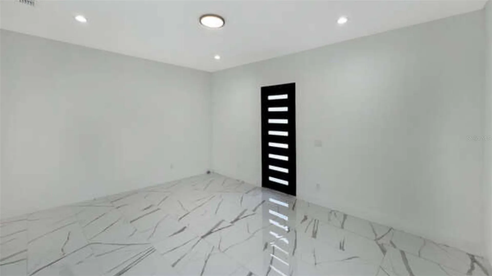 27 W 8th Street Apopka FL 32703