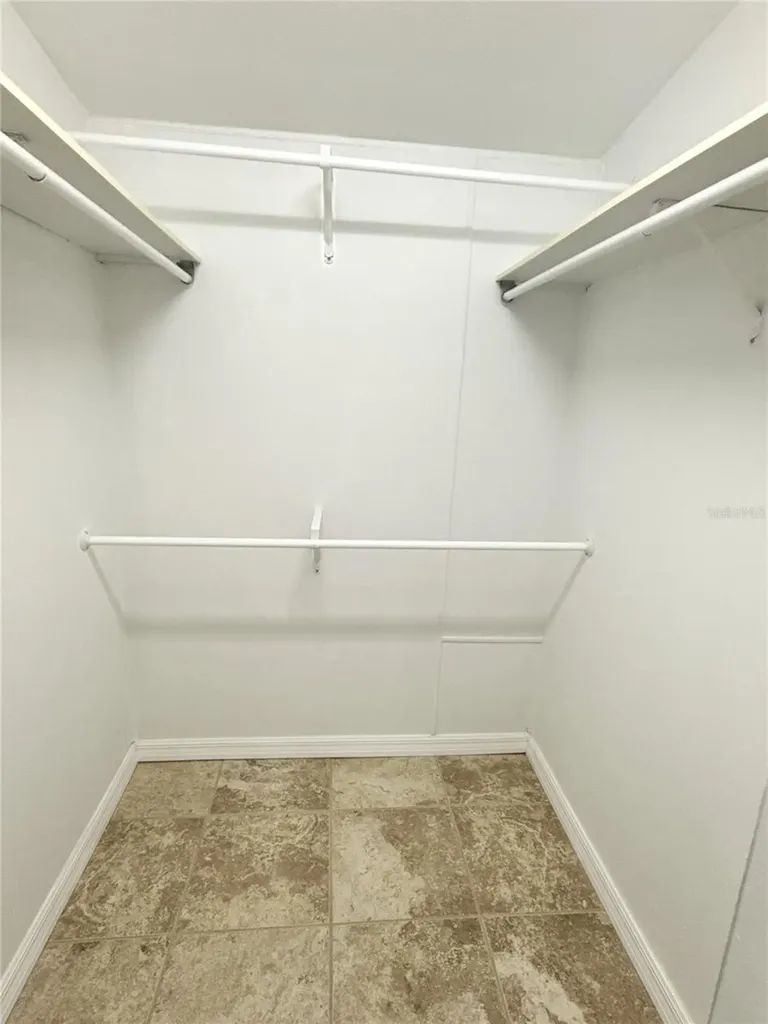 7107 Mount Essex Drive NE St Petersburg FL 33702