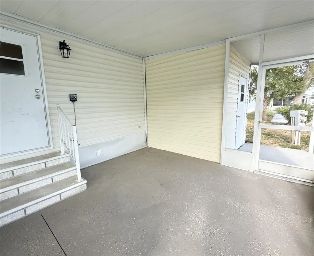 7107 Mount Essex Drive NE St Petersburg FL 33702