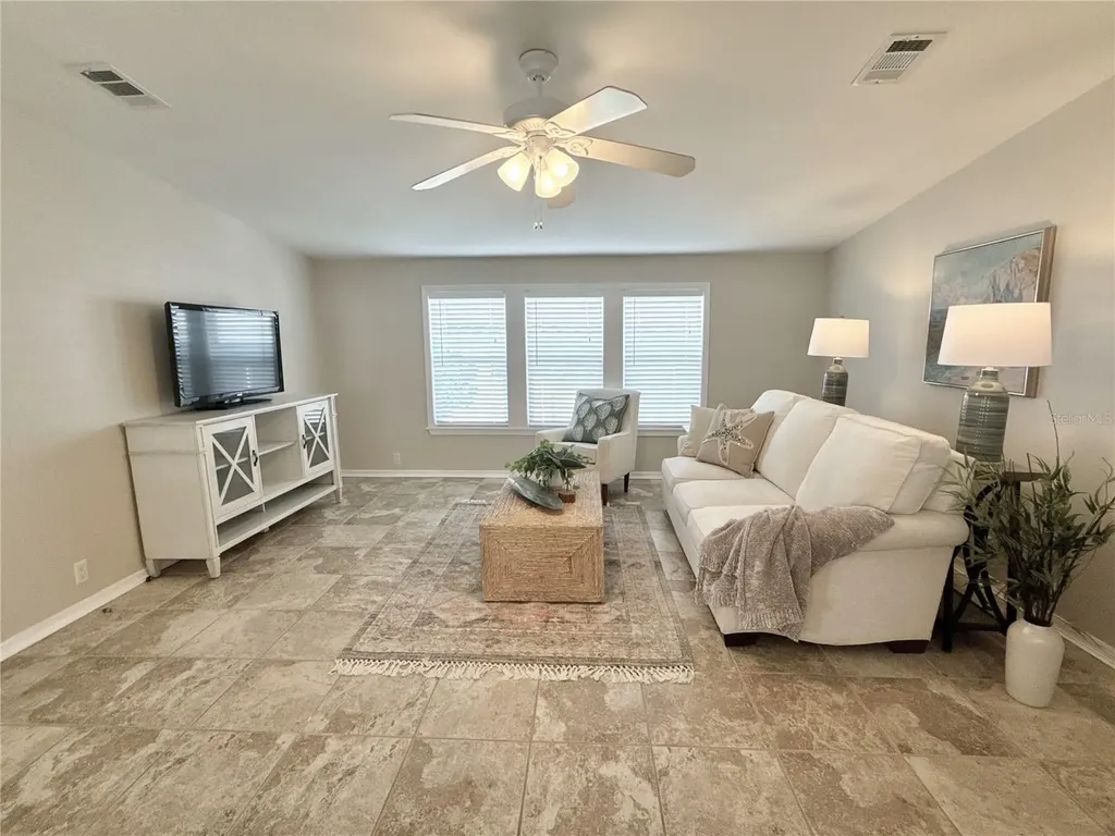 7107 Mount Essex Drive NE St Petersburg FL 33702