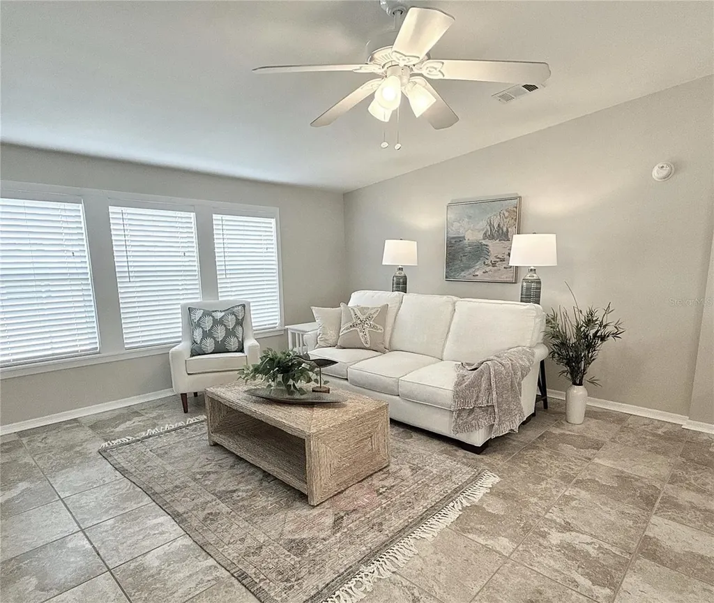7107 Mount Essex Drive NE St Petersburg FL 33702