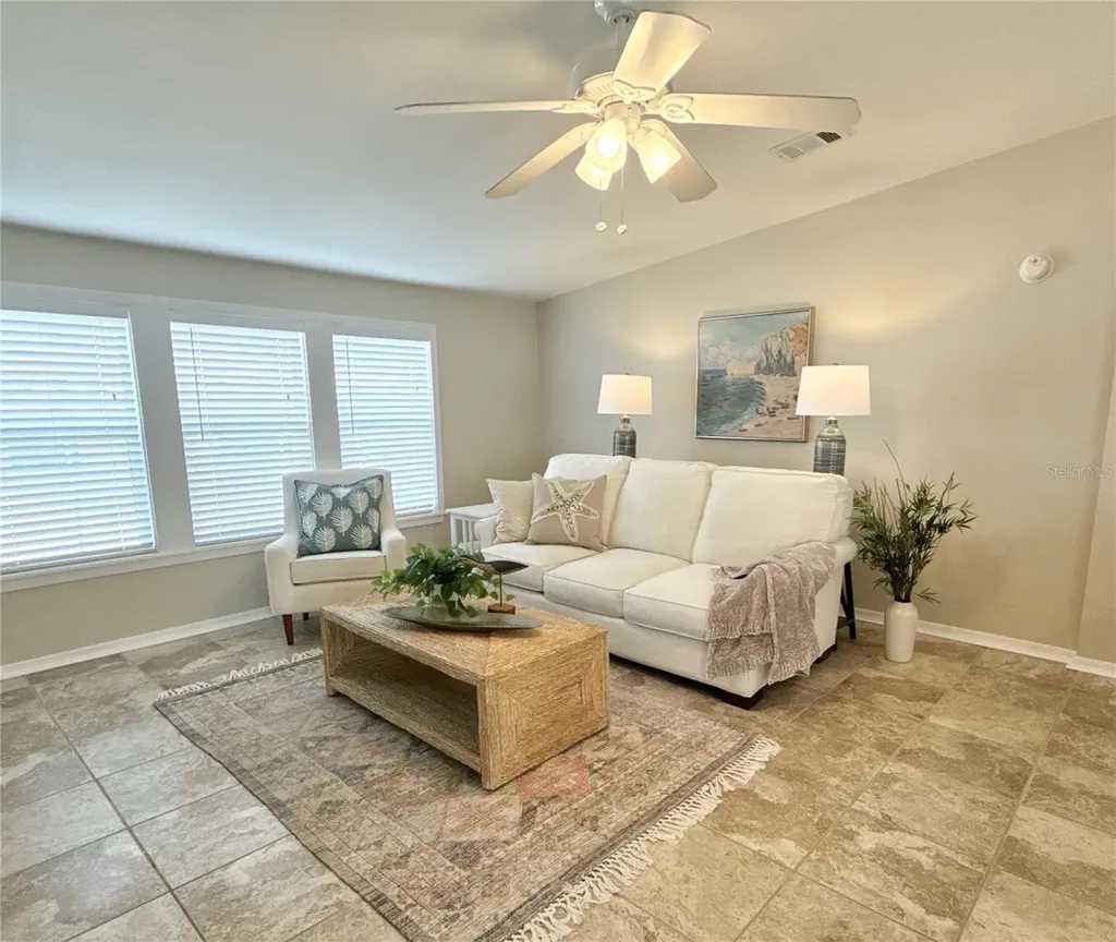 7107 Mount Essex Drive NE St Petersburg FL 33702
