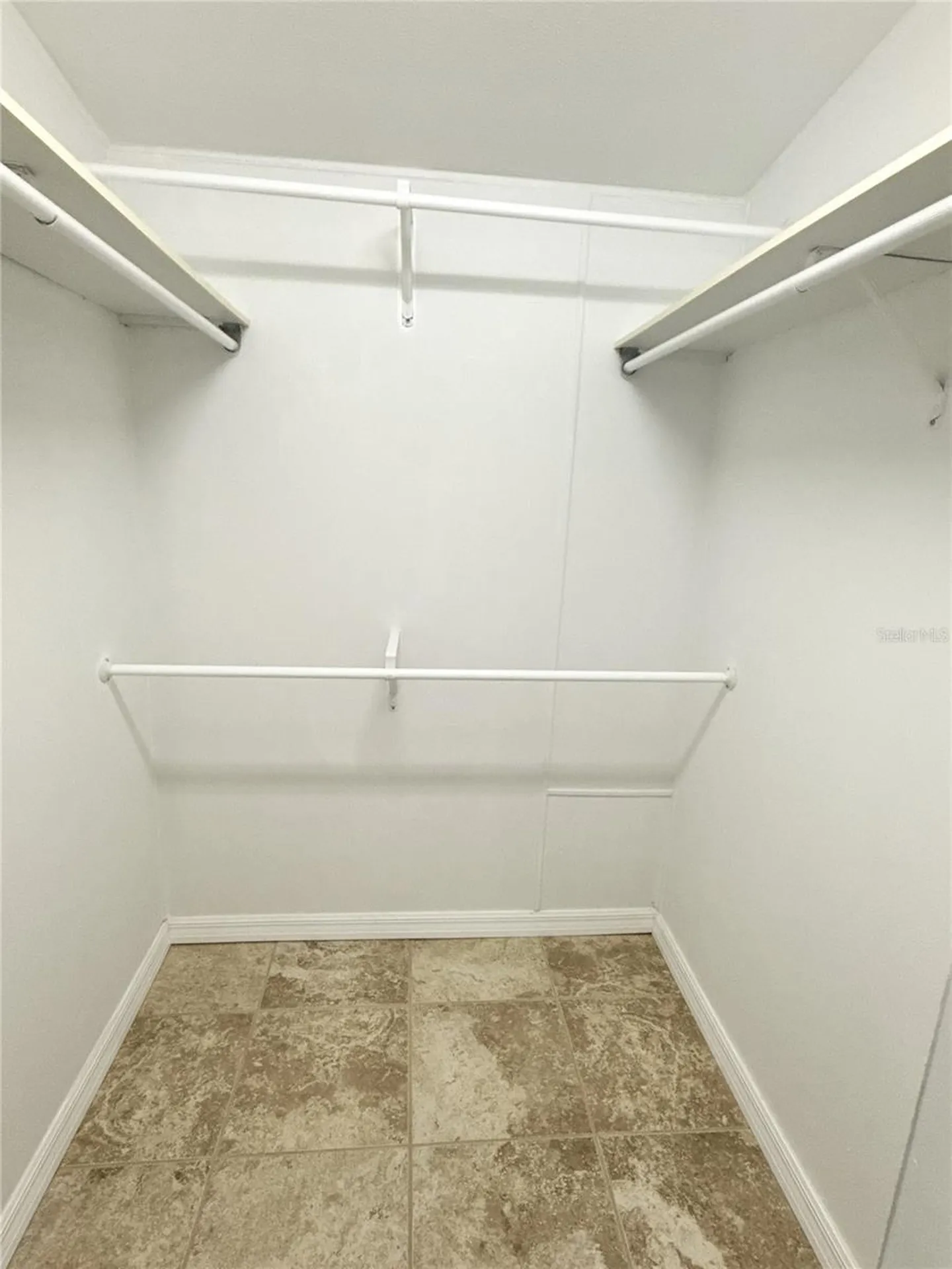 7107 Mount Essex Drive NE St Petersburg FL 33702