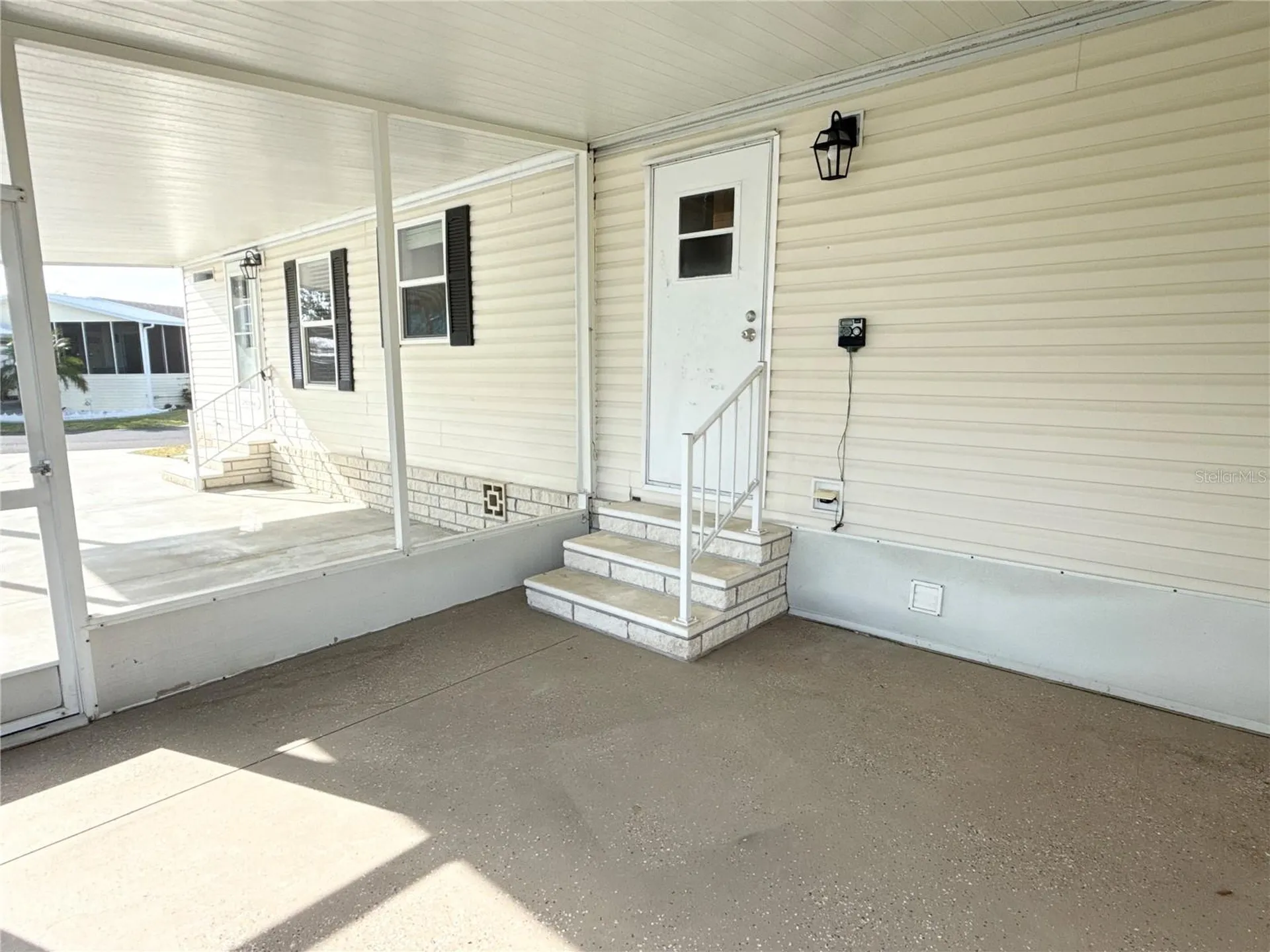 7107 Mount Essex Drive NE St Petersburg FL 33702