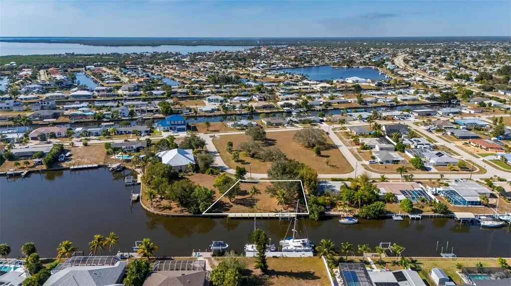 165 Small Street SE Port Charlotte FL 33952