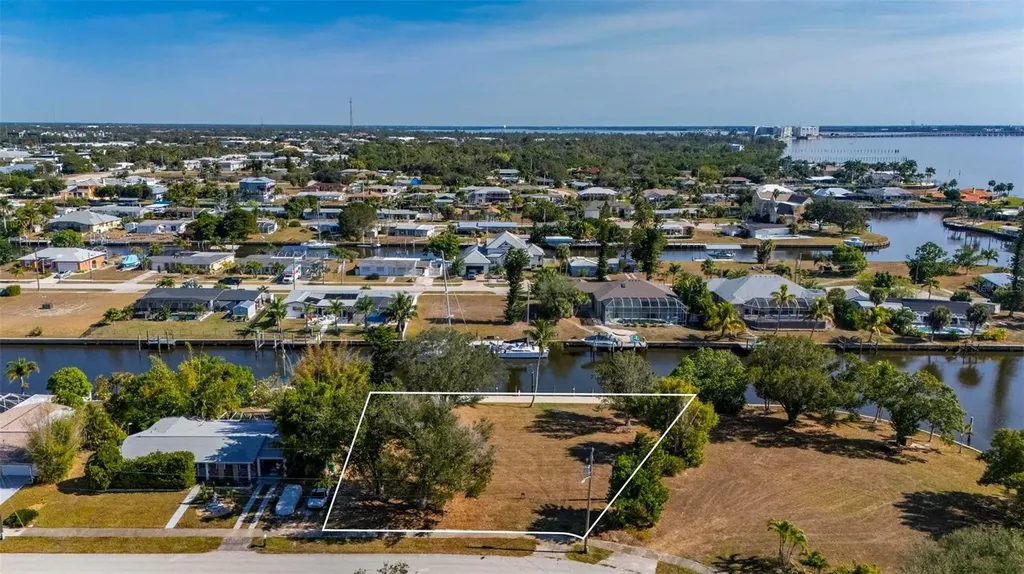 165 Small Street SE Port Charlotte FL 33952