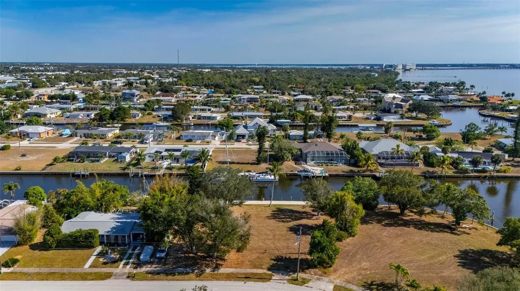 165 Small Street SE Port Charlotte FL 33952