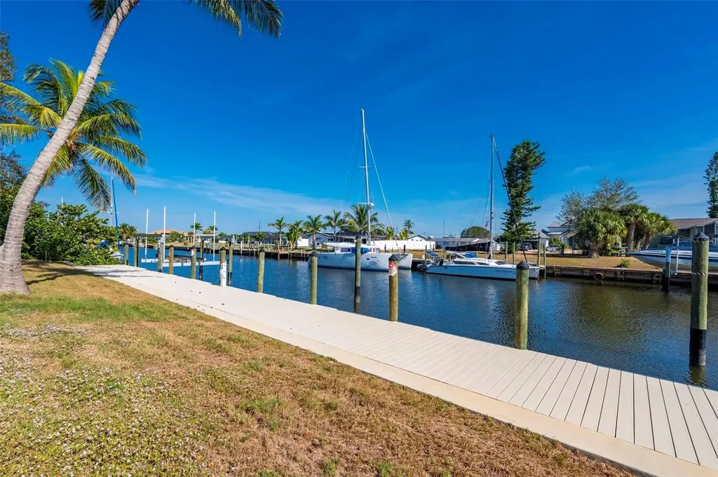 165 Small Street SE Port Charlotte FL 33952