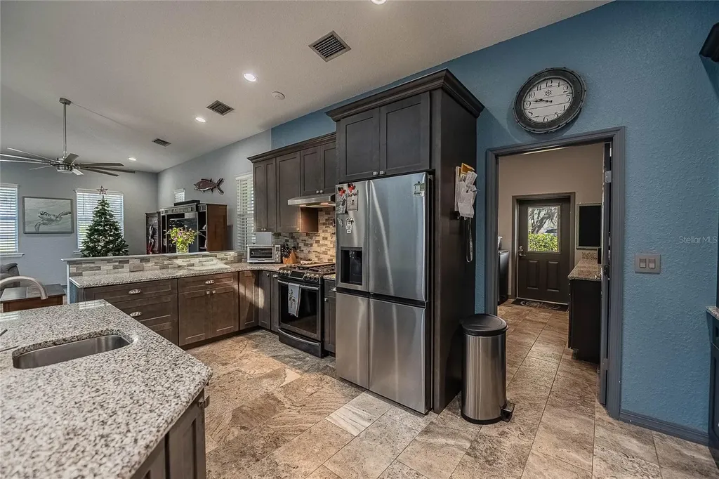 2424 Burns Avenue Lake Wales FL 33898