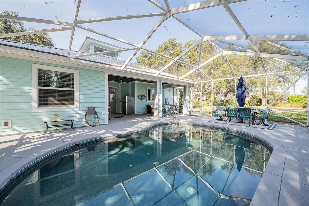 2424 Burns Avenue Lake Wales FL 33898