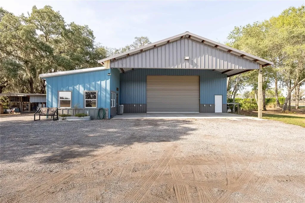 2424 Burns Avenue Lake Wales FL 33898